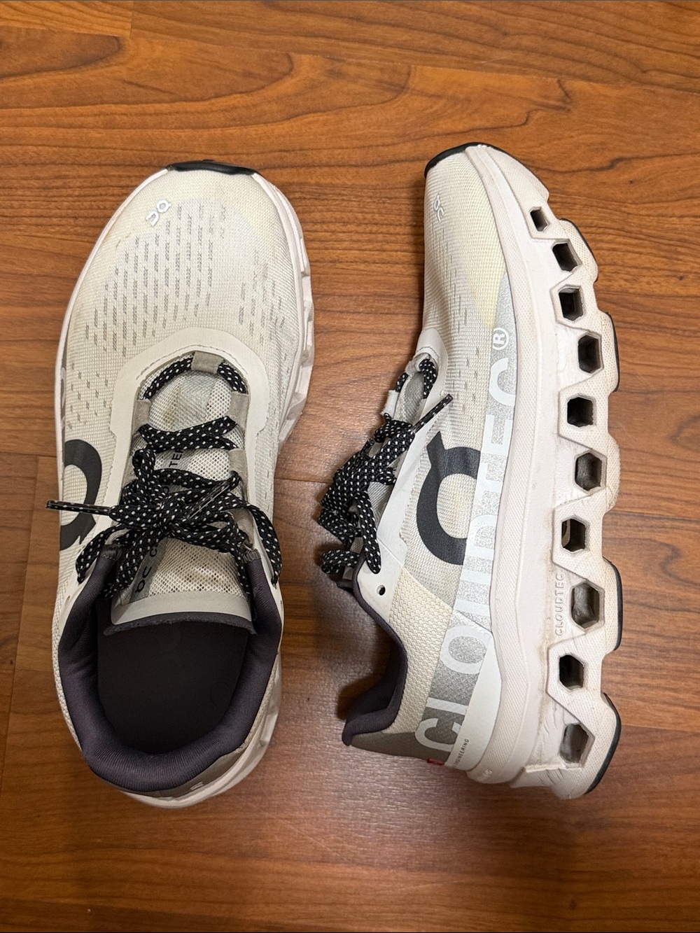 On Cloudmonster Running Sneakers